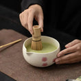 Charger l'image dans la visionneuse de la galerie, Kit Matcha Sakura – Bol Matcha Fleuri et Fouet Matcha pour THÉ MATCHA