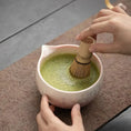 Charger l'image dans la visionneuse de la galerie, Kit Matcha Élégance Rose – Bol Matcha Céramique et Fouet Matcha pour THÉ MATCHA