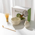 Charger l'image dans la visionneuse de la galerie, Kit Matcha Japonais Rose – Bol Matcha Céramique et Fouet Matcha pour THÉ MATCHA