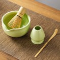 Charger l'image dans la visionneuse de la galerie, Bol Matcha Vert Céramique – Bol Verseur pour Préparer le Matcha - Oshi Matcha