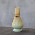 Charger l'image dans la visionneuse de la galerie, Kit Matcha Blanc et Rouge – Chasen, Chashaku et Support Fouet - Oshi Matcha