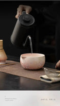 Charger l'image dans la visionneuse de la galerie, Kit Matcha Élégance Rose – Bol Matcha Céramique et Fouet Matcha pour THÉ MATCHA - Oshi Matcha
