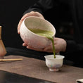 Charger l'image dans la visionneuse de la galerie, Kit Matcha Élégance Rose – Bol Matcha Céramique et Fouet Matcha pour THÉ MATCHA - Oshi Matcha