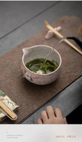 Charger l'image dans la visionneuse de la galerie, Kit Matcha Fleur Artisanale – Bol Matcha Céramique et Fouet Matcha pour THÉ MATCHA - Oshi Matcha