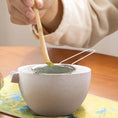 Charger l'image dans la visionneuse de la galerie, Kit Matcha – The Matcha – Blanc Crème avec Bol Verseur et Accessoires - Oshi Matcha