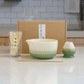 Charger l'image dans la visionneuse de la galerie, Kit Matcha – The Matcha – Céramique Verte avec Bol et Chasen - Oshi Matcha
