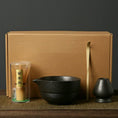 Charger l'image dans la visionneuse de la galerie, Rituel Matcha Marron – Set Céramique avec Fouet Bambou - Oshi Matcha