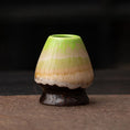 Charger l'image dans la visionneuse de la galerie, The Matcha – Support Fouet Matcha en Céramique (Porte Chasen) - Oshi Matcha