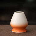 Charger l'image dans la visionneuse de la galerie, The Matcha – Support Fouet Matcha en Céramique (Porte Chasen) - Oshi Matcha