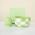 Charger l'image dans la visionneuse de la galerie, Bol Matcha Rose Damier – Bol Céramique et Support Fouet - Oshi Matcha
