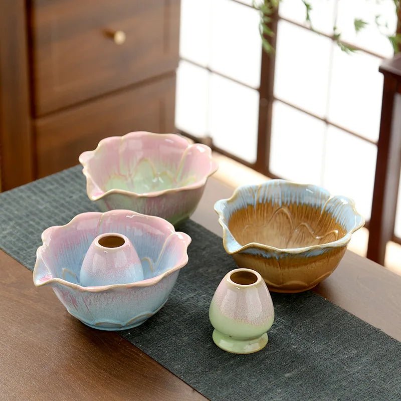 Bol Matcha – The Matcha – Floral Rose avec Support Fouet - Oshi Matcha