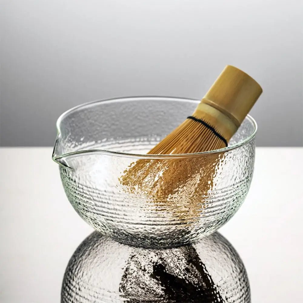 Bol Matcha – The Matcha – Verre Transparent avec Bec Verseur - Oshi Matcha