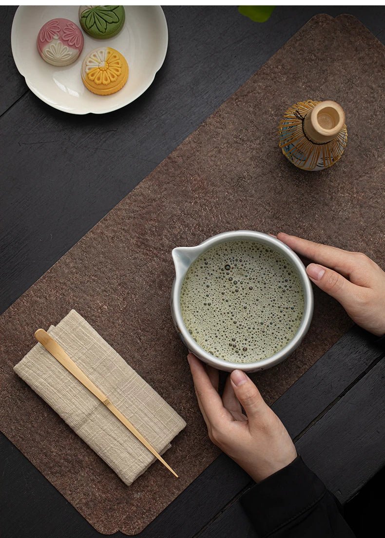 Coffret Matcha Floral Bleu – Rituel Japonais avec Fouet Bambou - Oshi Matcha