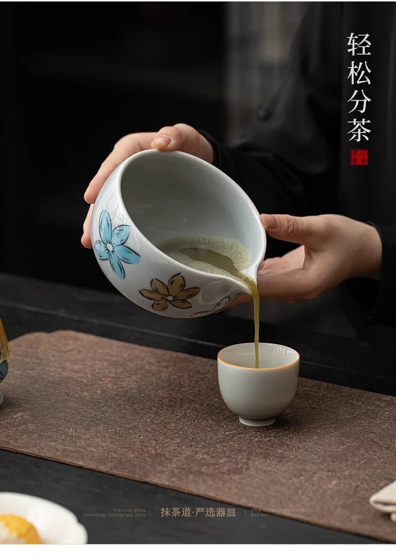 Coffret Matcha Floral Bleu – Rituel Japonais avec Fouet Bambou - Oshi Matcha