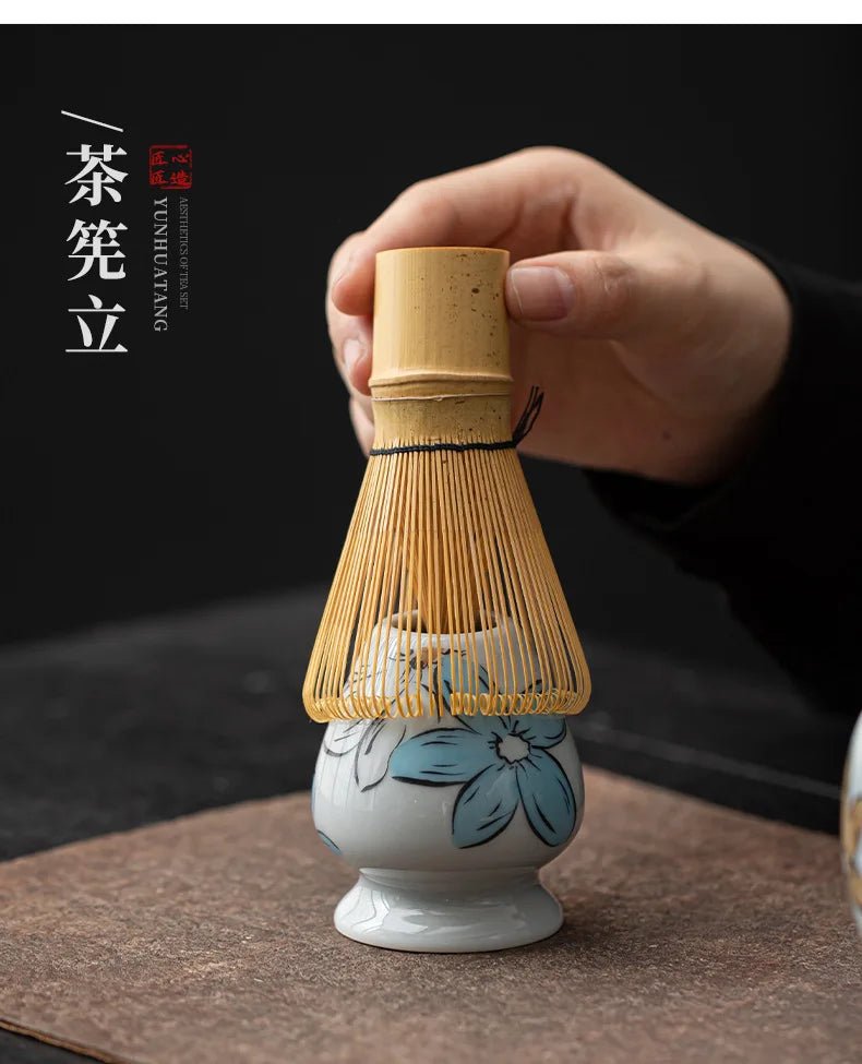 Coffret Matcha Floral Bleu – Rituel Japonais avec Fouet Bambou - Oshi Matcha