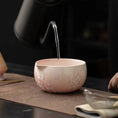 Charger l'image dans la visionneuse de la galerie, Kit Matcha Élégance Rose – Bol Matcha Céramique et Fouet Matcha pour THÉ MATCHA - Oshi Matcha
