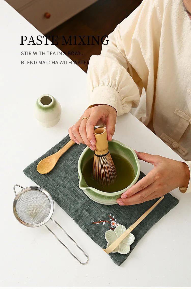 Kit Matcha Floral Vert – Bol Matcha Céramique et Fouet Matcha pour THÉ MATCHA - Oshi Matcha
