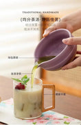 Charger l'image dans la visionneuse de la galerie, Kit Matcha Floral Violet – Bol Matcha Céramique et Fouet Matcha pour THÉ MATCHA - Oshi Matcha
