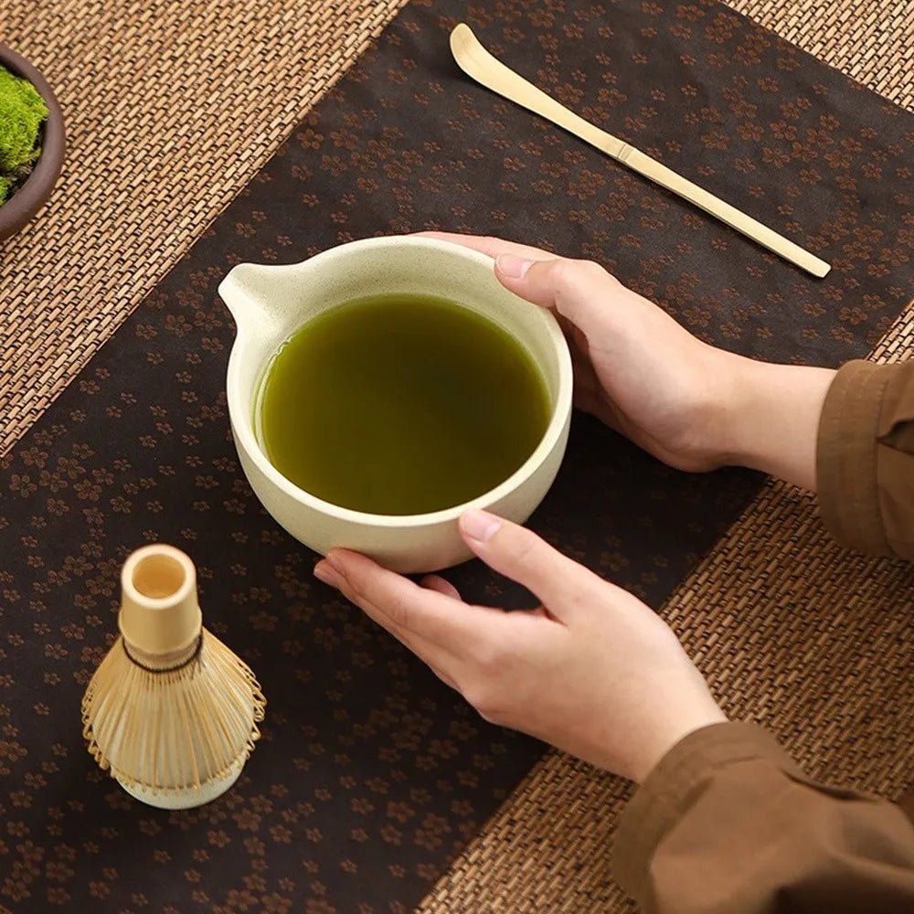 Kit Matcha Noir Élégant – Bol Matcha Céramique et Fouet Matcha pour THÉ MATCHA - Oshi Matcha