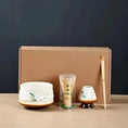 Charger l'image dans la visionneuse de la galerie, Kit Matcha – The Matcha – Bleu Nuit avec Bol Céramique et Fouet Bambou - Oshi Matcha

