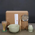 Charger l'image dans la visionneuse de la galerie, Kit Matcha – The Matcha – Céramique Verte avec Bol et Chasen - Oshi Matcha
