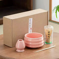 Charger l'image dans la visionneuse de la galerie, Kit Matcha – The Matcha – Sakura Rose avec Bol et Fouet Bambou - Oshi Matcha
