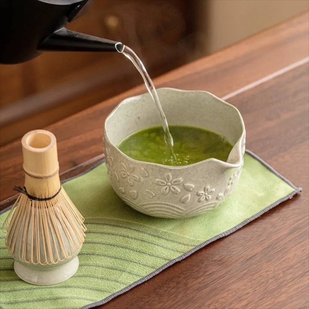 Kit Matcha – The Matcha – Sakura Rose avec Bol Verseur et Fouet Bambou - Oshi Matcha