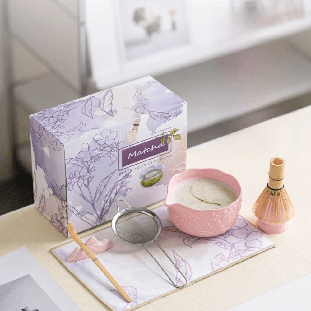 Kit Matcha – The Matcha – Sakura Rose avec Bol Verseur et Fouet Bambou - Oshi Matcha