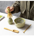 Charger l'image dans la visionneuse de la galerie, Kit Matcha Vert Jade – Bol Céramique, Fouet Bambou et Accessoires - Oshi Matcha
