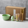 Charger l'image dans la visionneuse de la galerie, Kit Matcha Vert Jade – Bol Céramique, Fouet Bambou et Accessoires - Oshi Matcha
