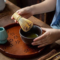 Charger l'image dans la visionneuse de la galerie, Set Matcha – The Matcha – Chasen et Chashaku avec Boîte de Rangement - Oshi Matcha
