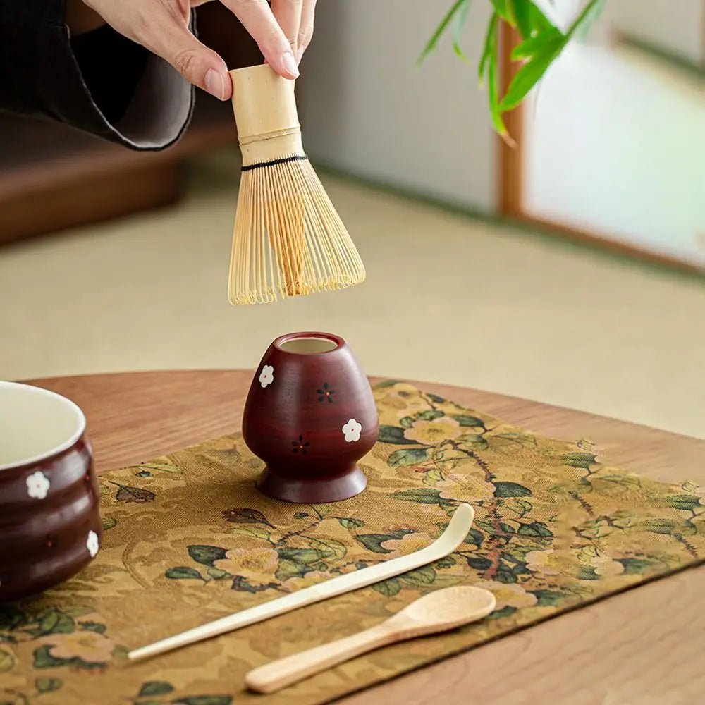 Set Matcha – The Matcha – Sakura Rose avec Chasen et Chashaku - Oshi Matcha